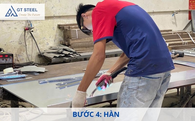 Hàn cửa chống cháy