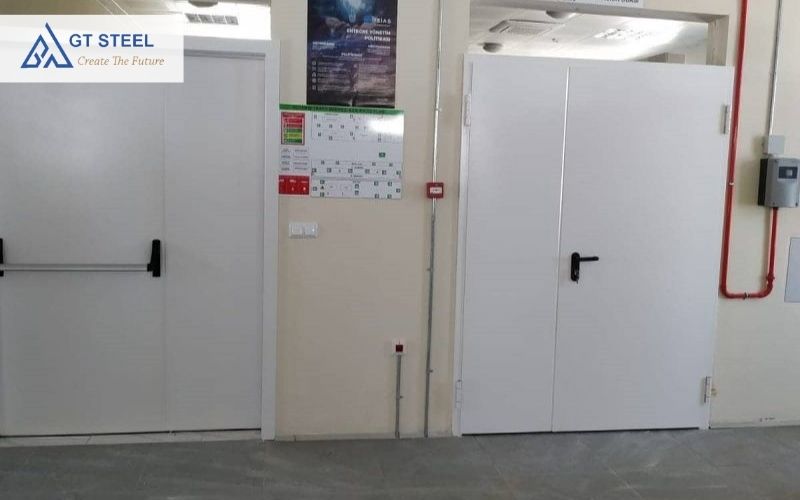 cửa thép chống cháy phòng kỹ thuật