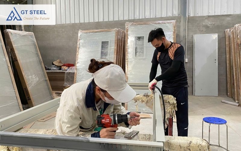 lắp cửa chống cháy